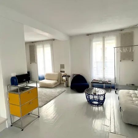 Design Apartment Paris 11 *